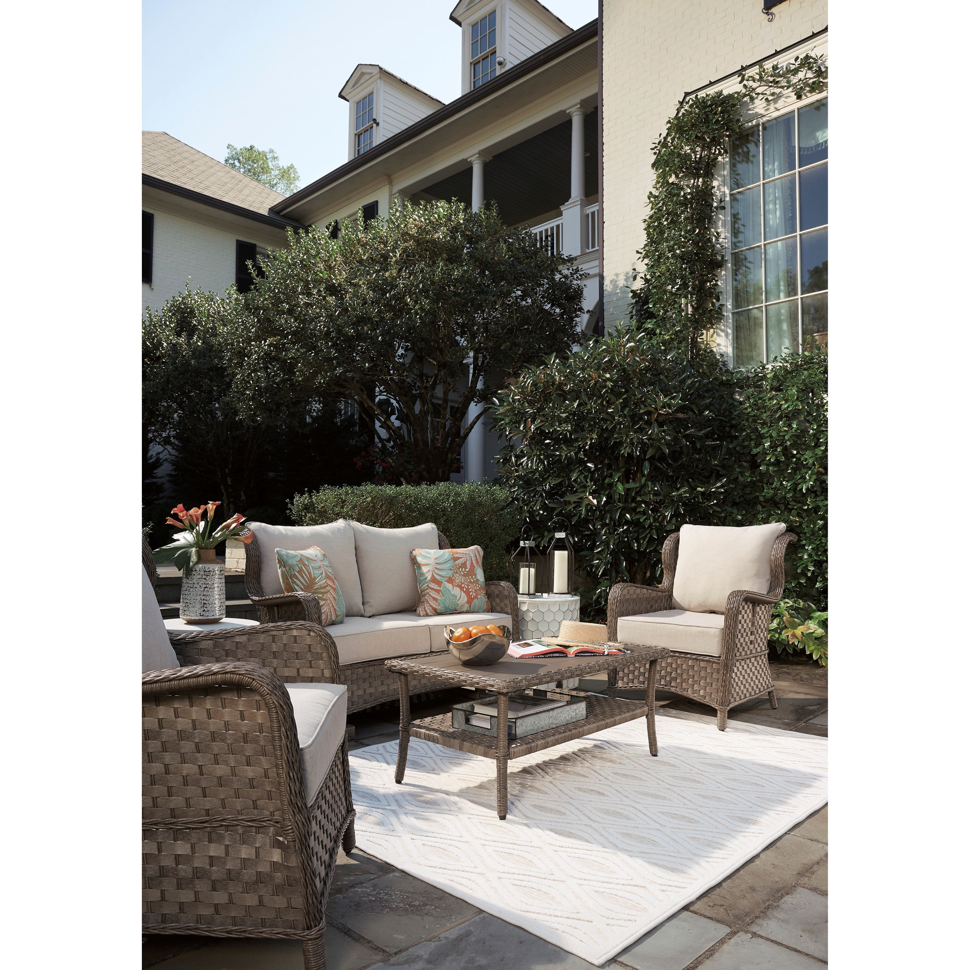 Signature Design by Ashley Clear Ridge P361835+820+701 Outdoor